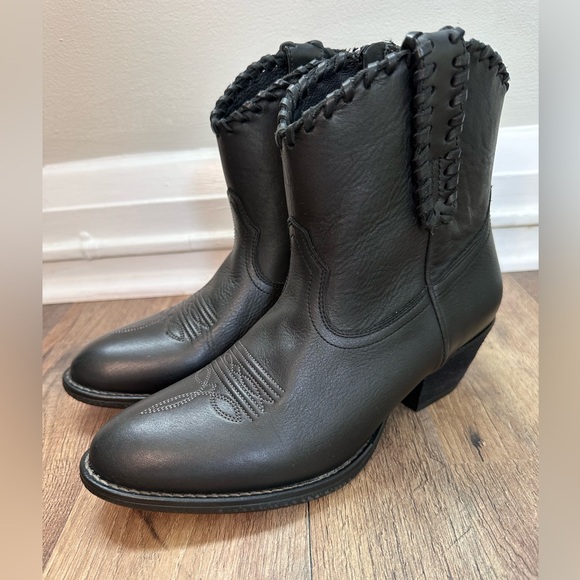 Shyanne Shoes - New, Shyanne Woman’s Sawyer Dolly Wester Boots